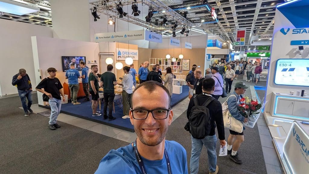 Modbus-Liebe, Pixel-Uhren und ein ESP32, der mit Feuer läuft Die Open Home Foundation (Home Assistant) hat erstmalig einen Stand auf der IFA 2026